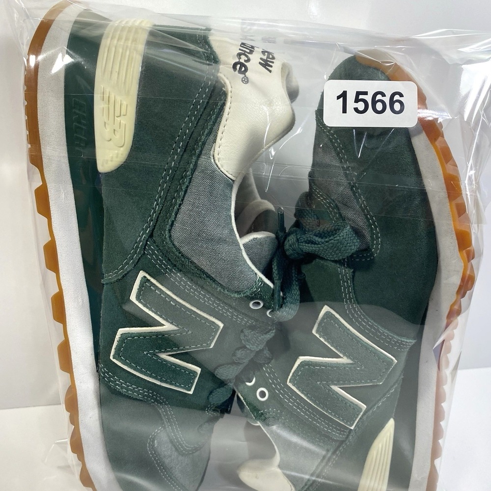 New Balance 574 Mens Size 10 Classic Green Heather Green Off White Gum ML574WCR - Picture 10 of 10